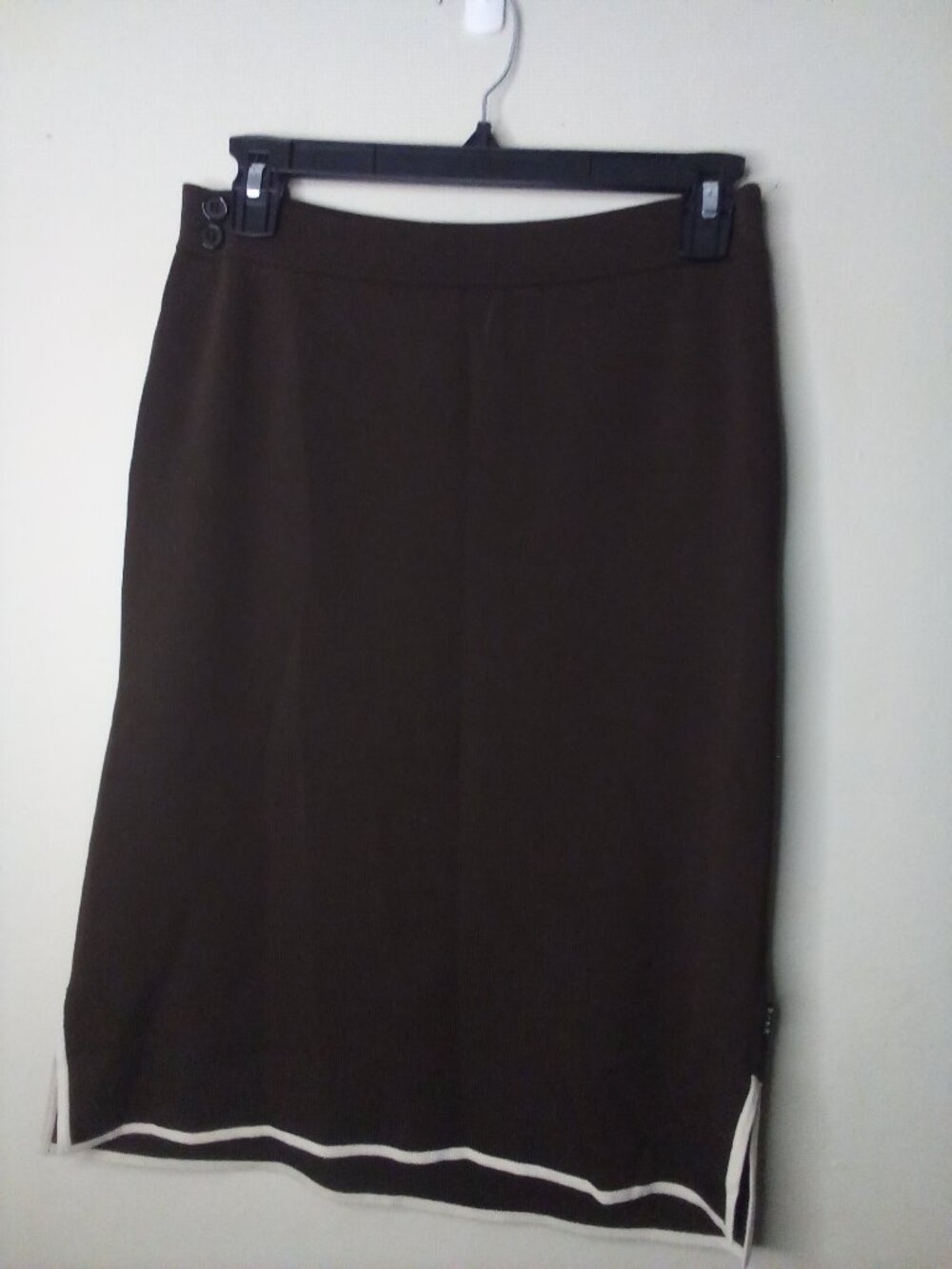 BCBG Maxazria Skirt Women M Soft Stretch Side Zip Button Detail Brown